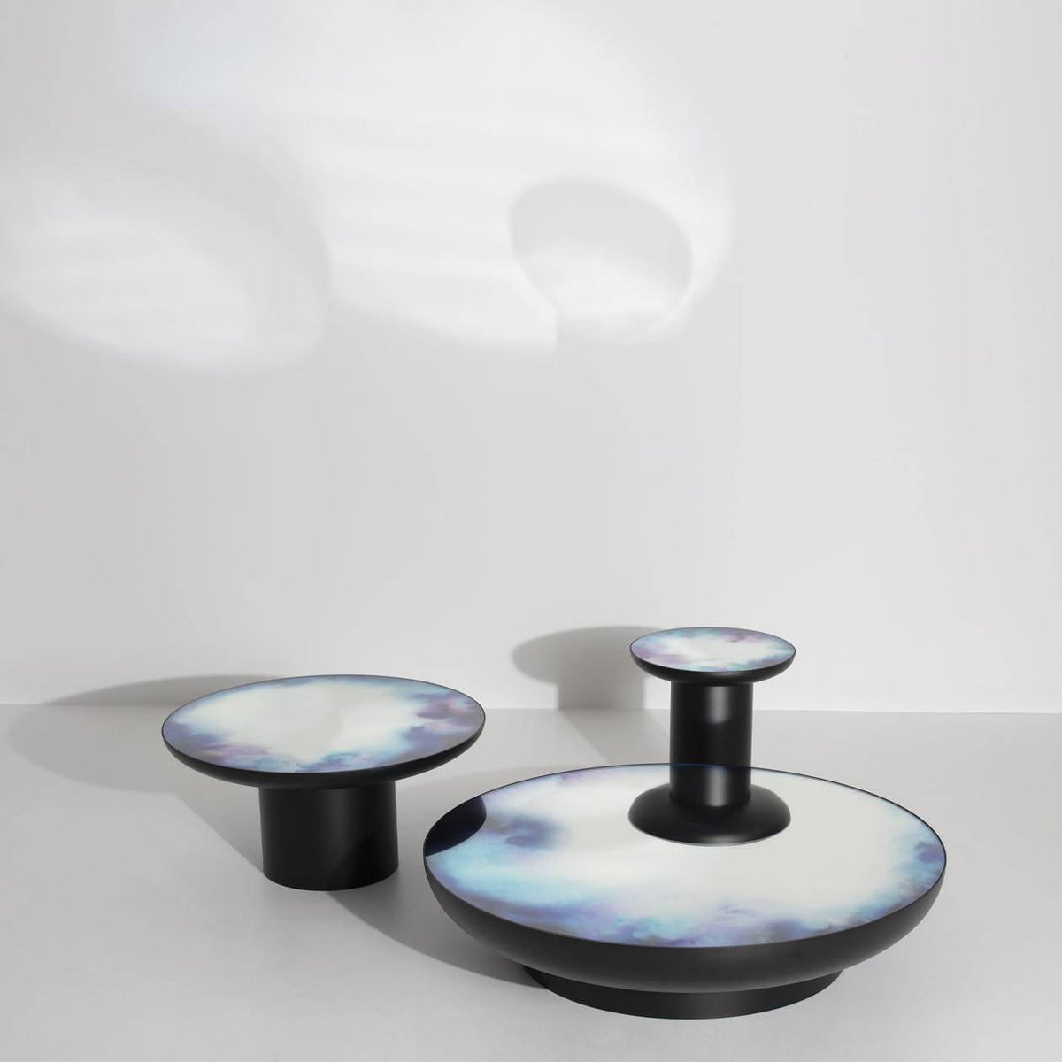 Table basse Francis Extra-Large de Constance Guisset Ø 45 - Petite Friture-Noir-The Woods Gallery