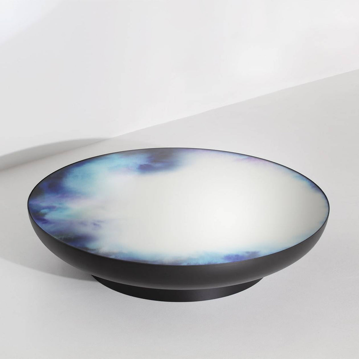 Table basse Francis Extra-Large de Constance Guisset Ø 45 - Petite Friture-Noir-The Woods Gallery