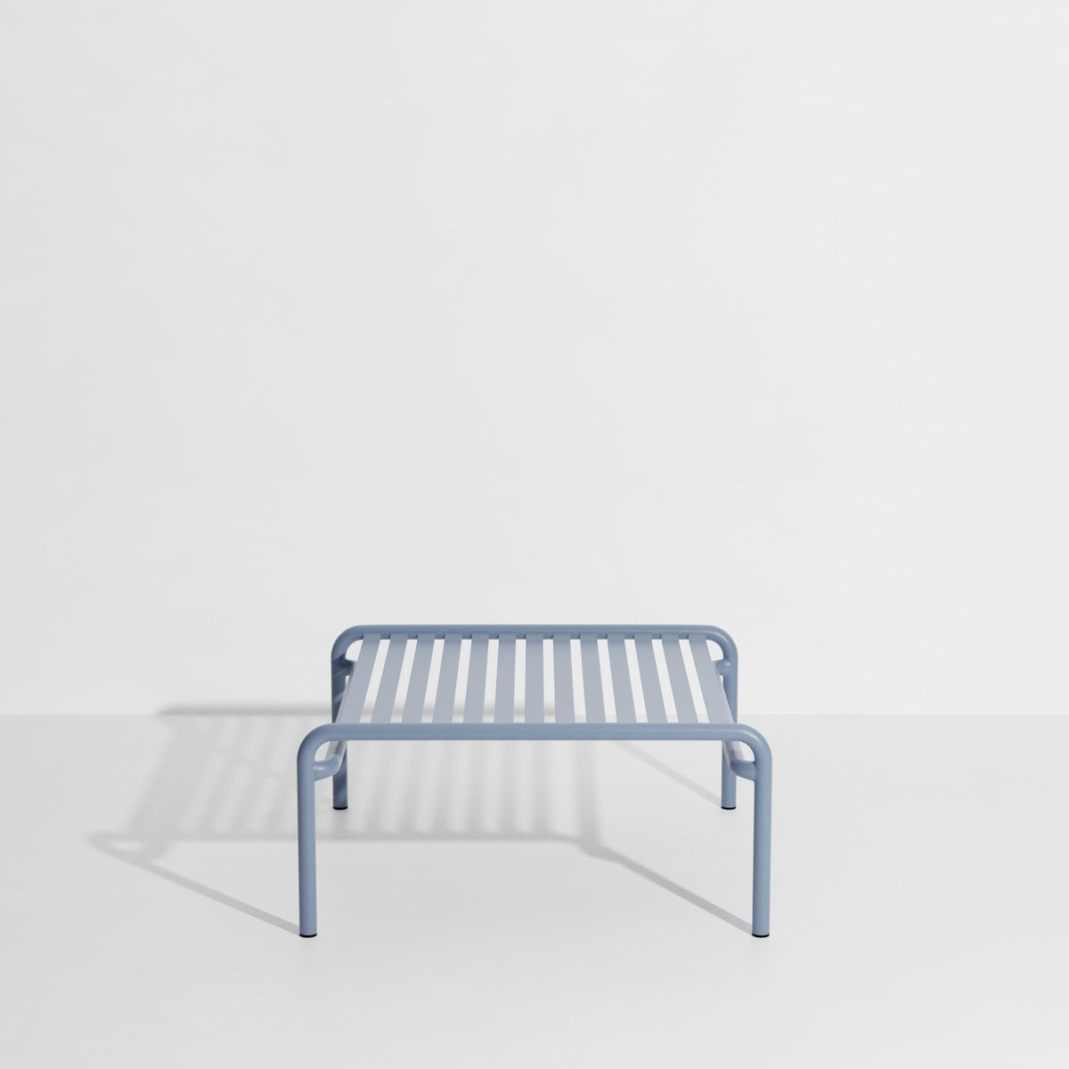 Table basse Week-End de Studio Brichet-Ziegler - Petite Friture-Bleu Pigeon-The Woods Gallery