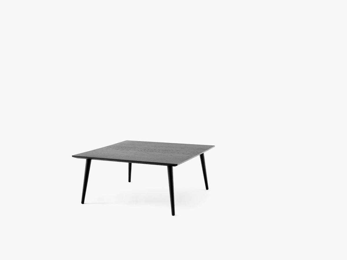 Table basse carrée In Between SK24 de Sami Kallio - &Tradition-Chêne laqué noir-The Woods Gallery