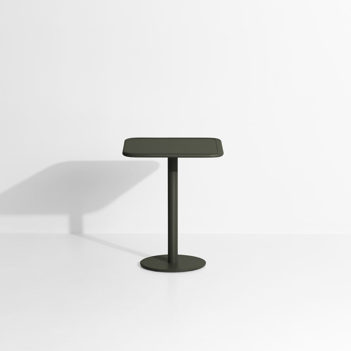 Table bistrot carrée Week-End 60 × 60 de Studio Brichet-Ziegler - Petite Friture-Vert bouteille-The Woods Gallery