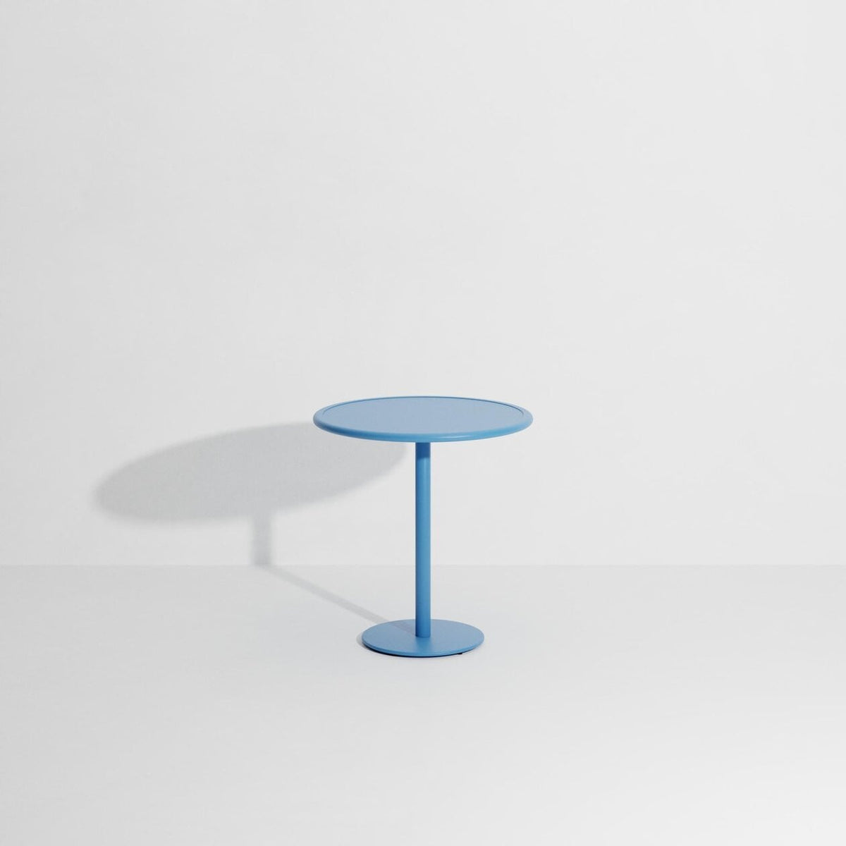 Table bistrot ronde Week-End Ø 70 de Studio Brichet-Ziegler - Petite Friture-Bleu Ciel-The Woods Gallery