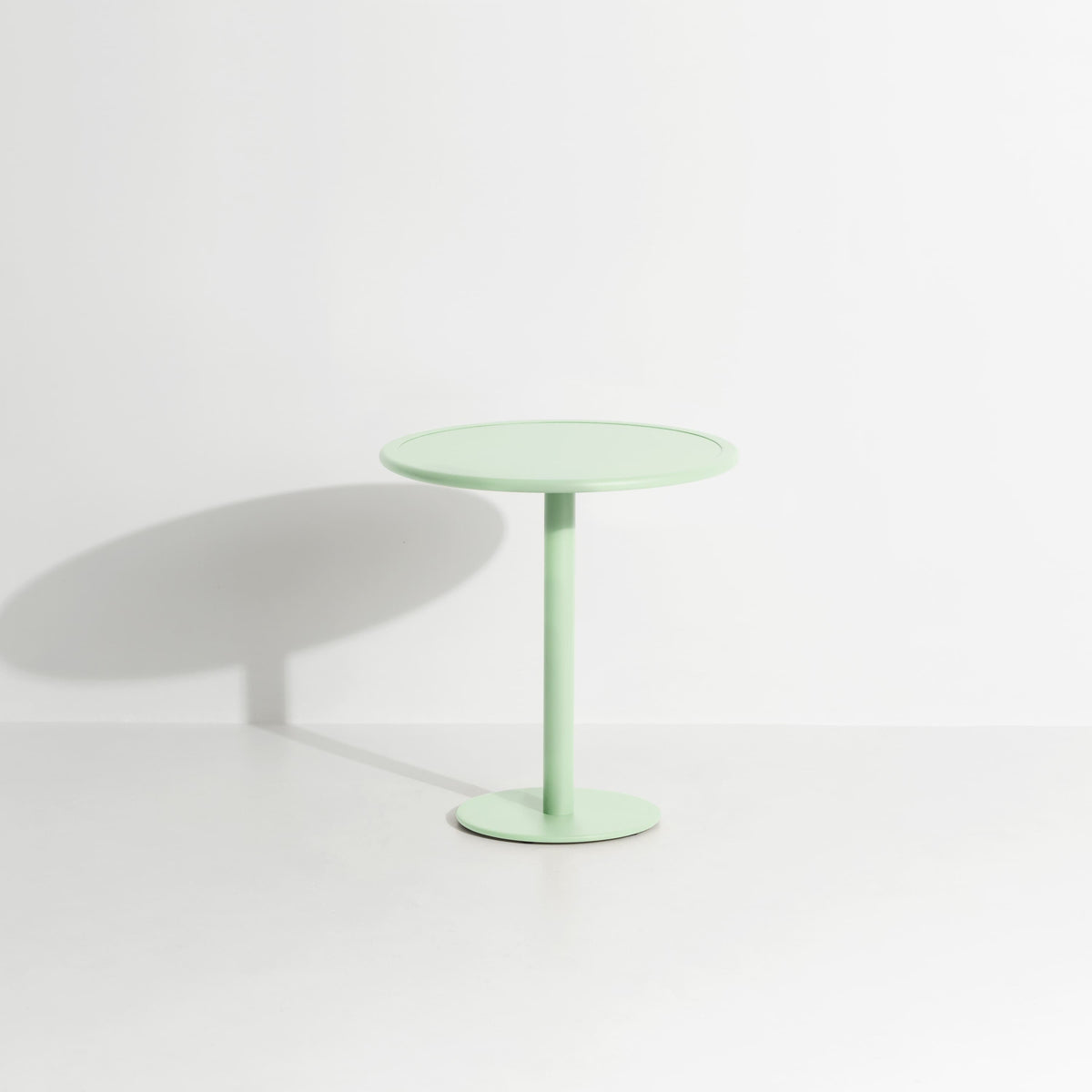 Table bistrot ronde Week-End Ø 70 de Studio Brichet-Ziegler - Petite Friture-Vert pastel-The Woods Gallery