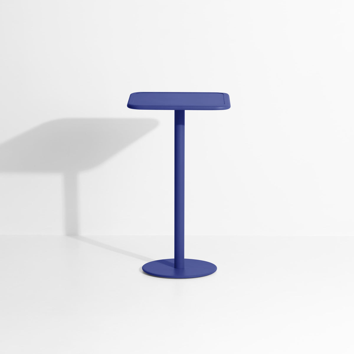 Table haute carrée Week-End 60 × 60 de Studio Brichet-Ziegler - Petite Friture-Bleu-The Woods Gallery