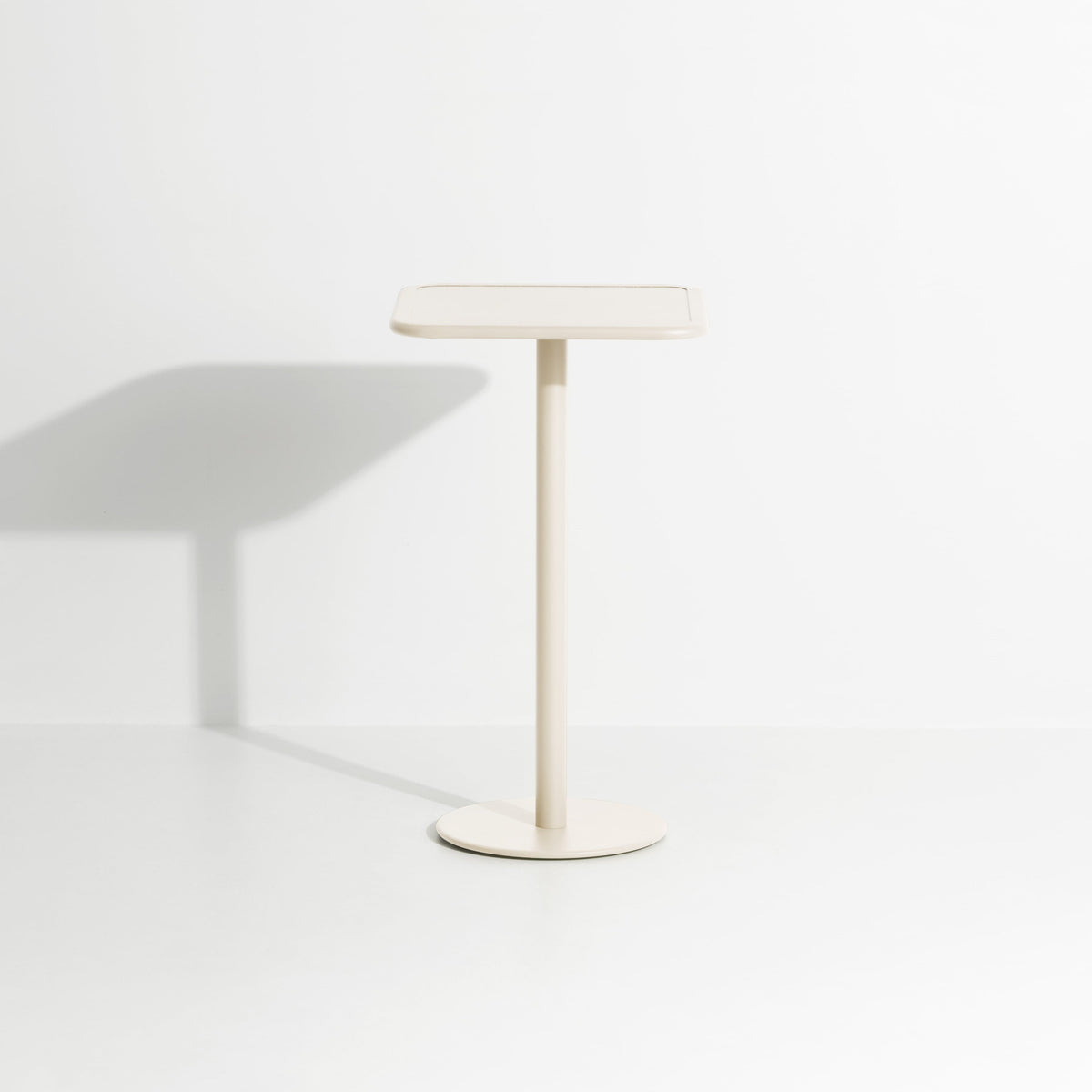 Table haute carrée Week-End 60 × 60 de Studio Brichet-Ziegler - Petite Friture-Ivoire-The Woods Gallery