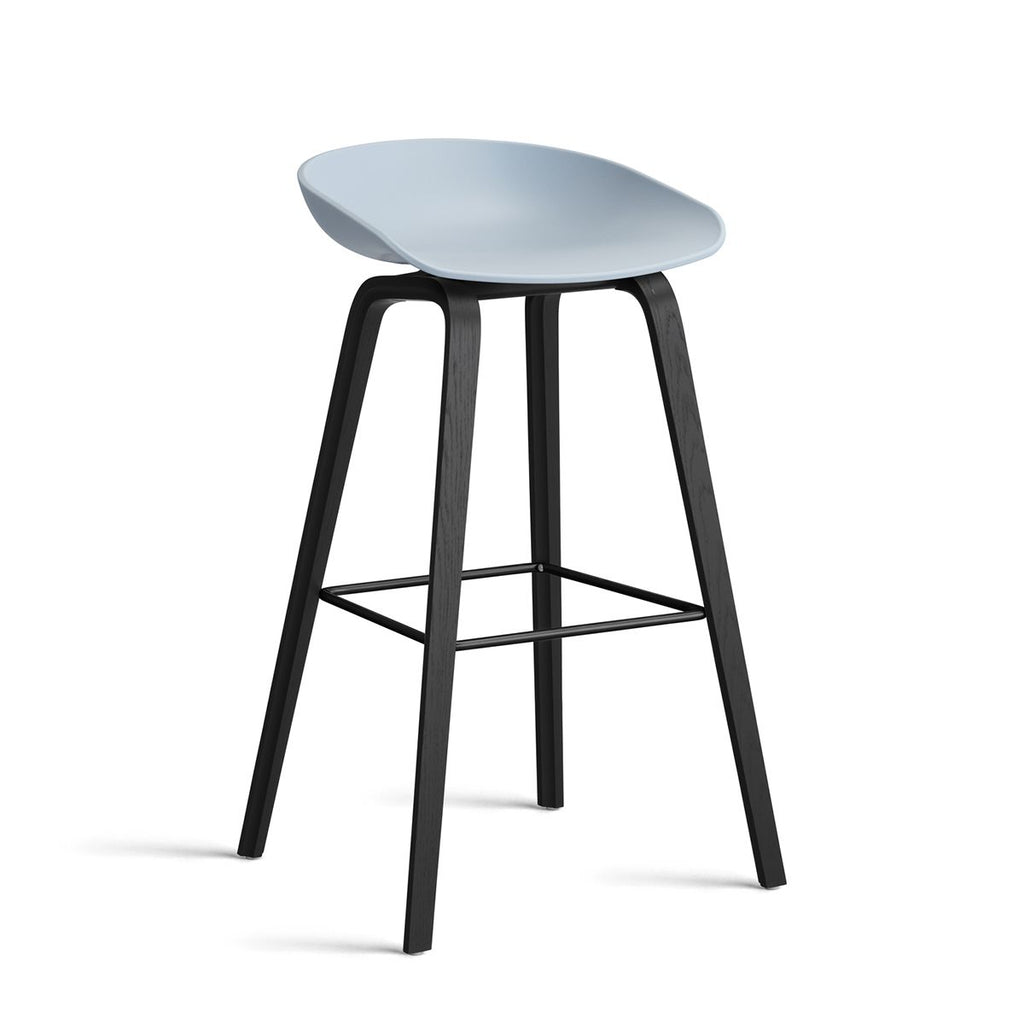 Tabouret About a stool AAS 32 par Hee Welling - Hay-Chêne noir-2-Bleu ardoise-The Woods Gallery