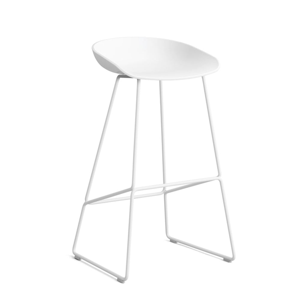 Tabouret About a stool AAS 38 par Hee Welling - Hay-Pieds blanc-2-Blanc-The Woods Gallery