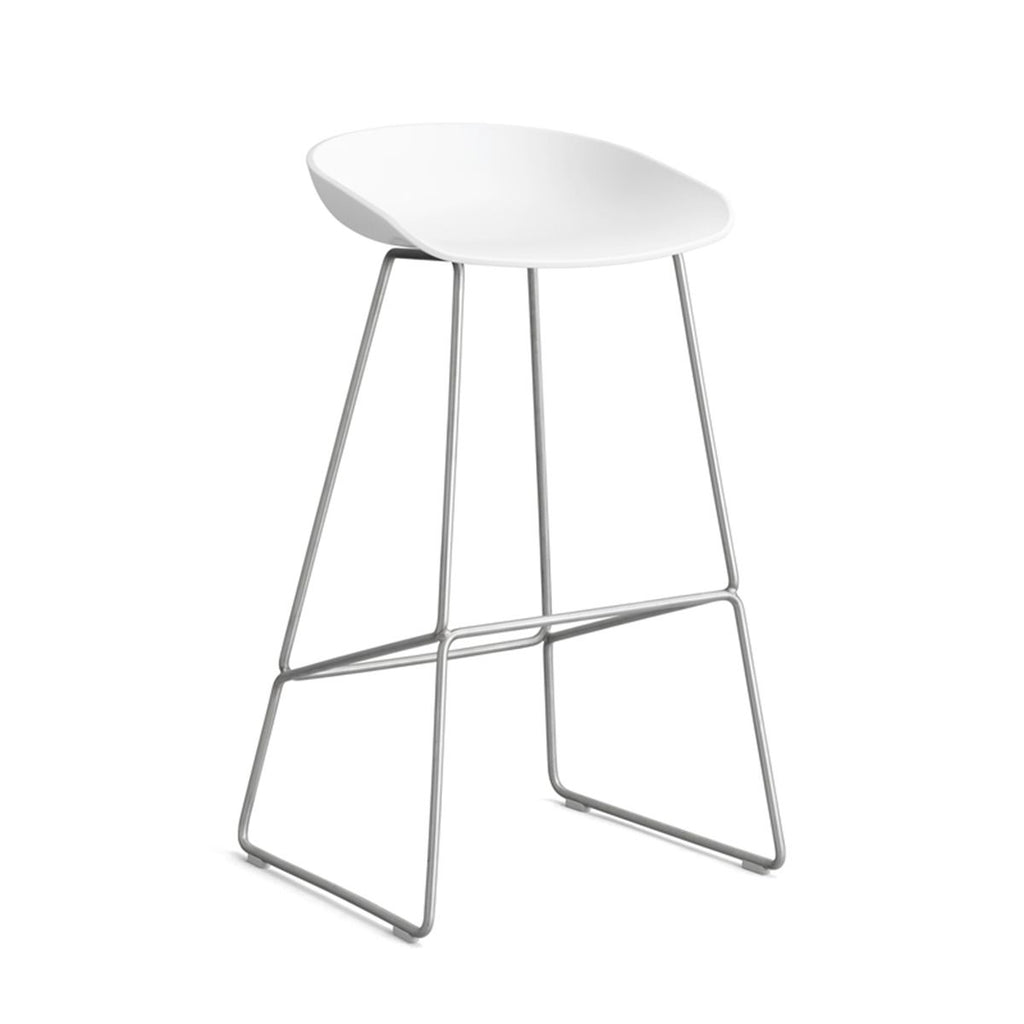 Tabouret About a stool AAS 38 par Hee Welling - Hay-Pieds en acier-2-Blanc-The Woods Gallery