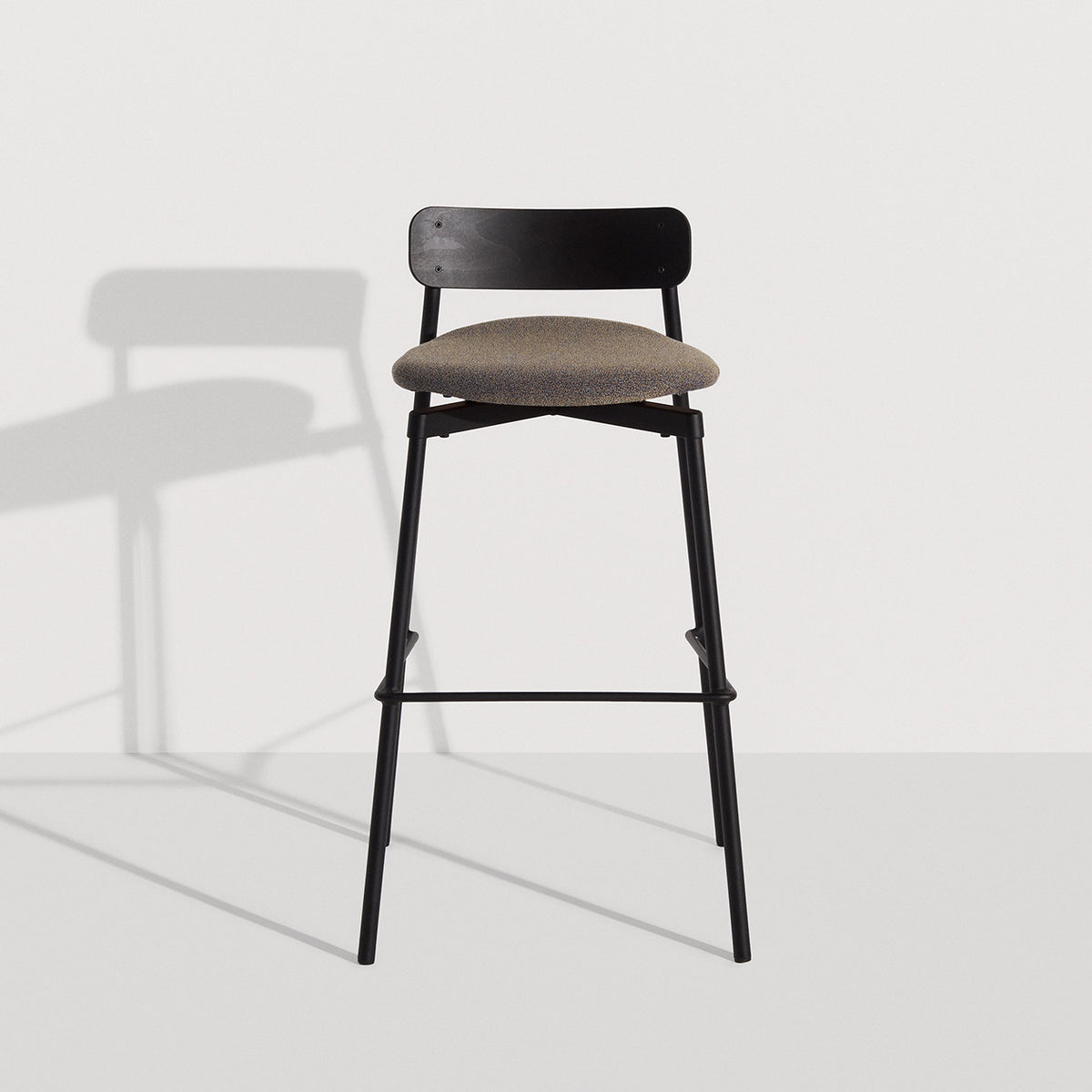Tabouret de bar 75 cm Fromme Bois de Tom Chung - Petite Friture-Tapissé tissu-The Woods Gallery
