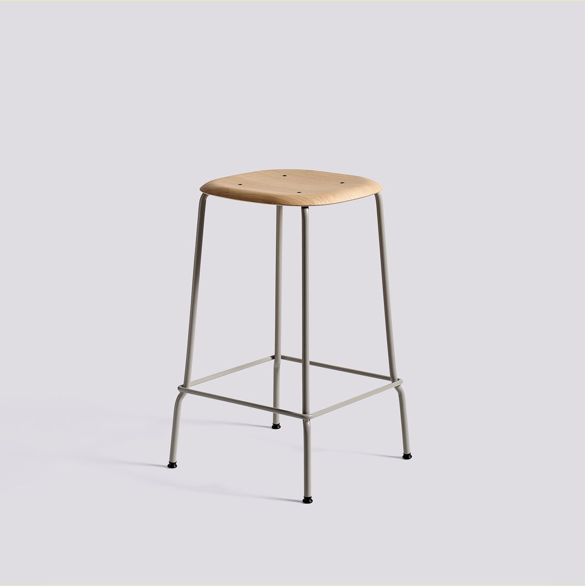 Tabouret de bar Soft Edge 80 de Iskos-Berlin - Hay-Placage de chêne laqué naturel, assise — Acier thermolaqué Soft grey, piètement 4 pieds — assise à 65 cm-The Woods Gallery