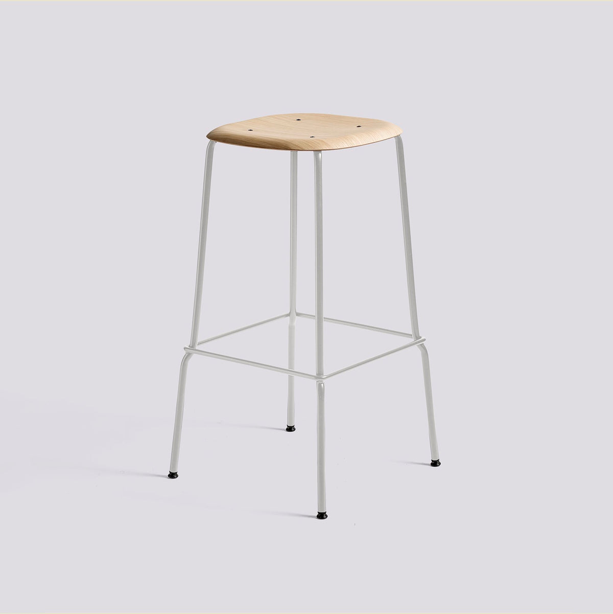Tabouret de bar Soft Edge 80 de Iskos-Berlin - Hay-Placage de chêne laqué naturel, assise — Acier thermolaqué Soft grey, piètement 4 pieds — assise à 75 cm-The Woods Gallery