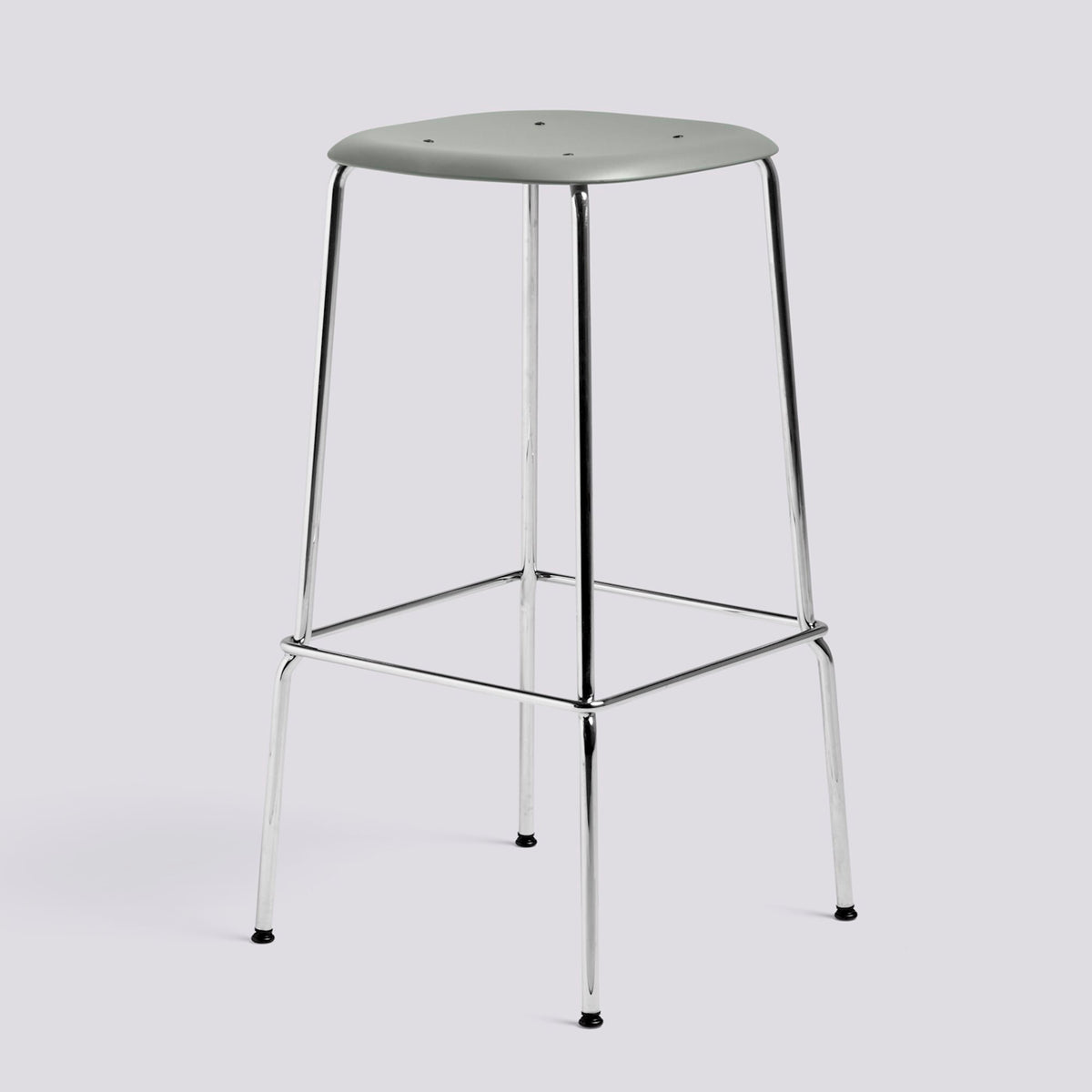 Tabouret de bar Soft Edge 85 de Iskos-Berlin - Hay-Polypropylène Dusty green, assise — Acier chromé, piètement 4 pieds — assise à 75 cm-The Woods Gallery