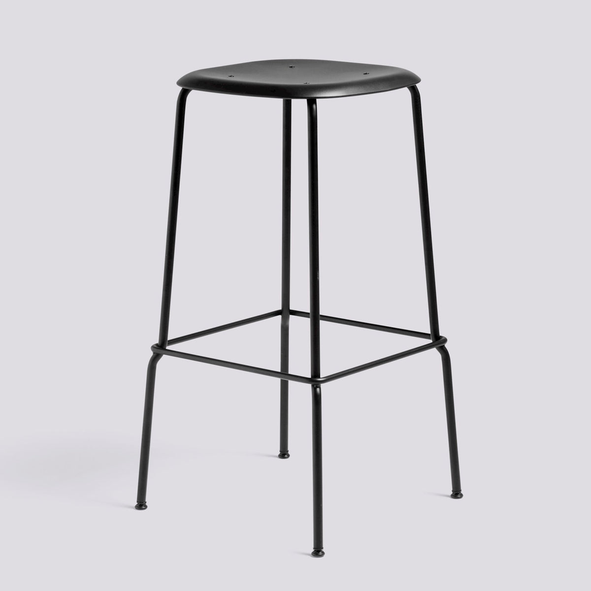 Tabouret de bar Soft Edge 85 de Iskos-Berlin - Hay-Polypropylène noir, assise — Acier thermolaqué noir, piètement 4 pieds — assise à 75 cm-The Woods Gallery