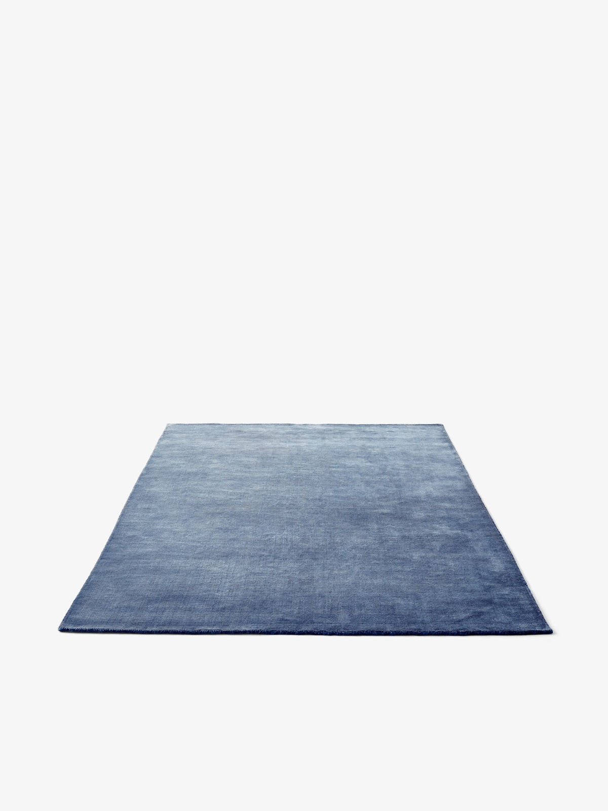 Tapis The Moor AP7 - &Tradition-Bleu-gris orage-The Woods Gallery