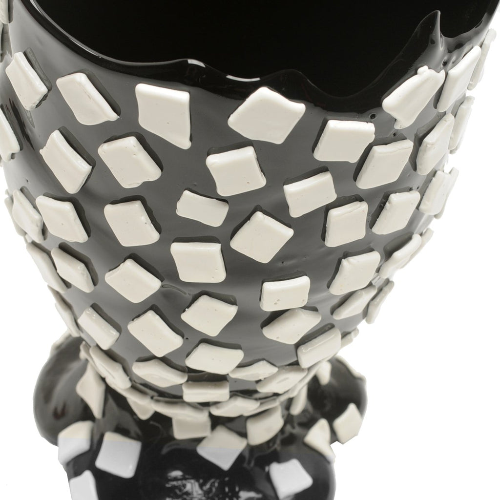 Vase Rock - Matt Black, White par Gaetano Pesce - Fish Design-S-The Woods Gallery