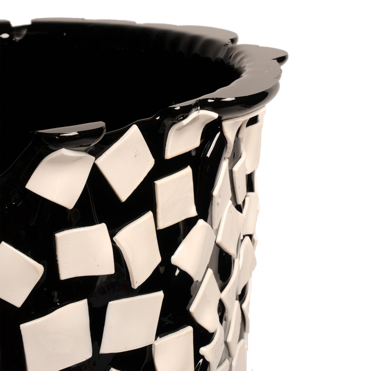 Vase Rock - Matt Black, White par Gaetano Pesce - Fish Design-S-The Woods Gallery