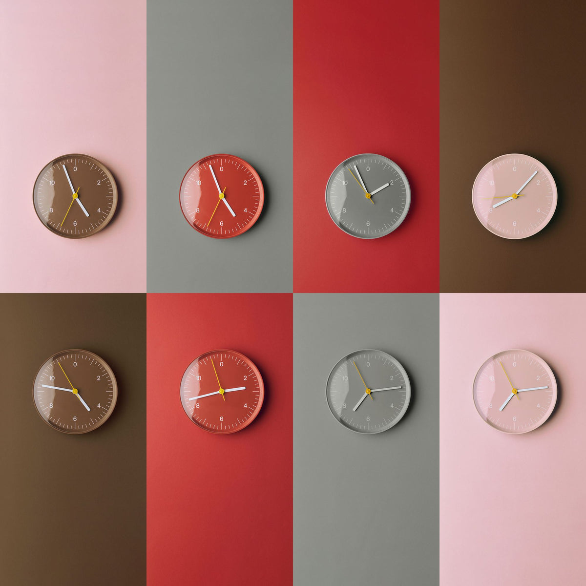 Wall Clock horloge de Jasper Morrison - Hay-Marron-The Woods Gallery