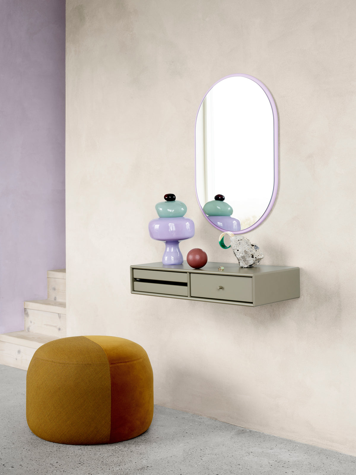 Miroir Colour Frame LOOK en situation : miroir LOOK en Iris au-dessus d&