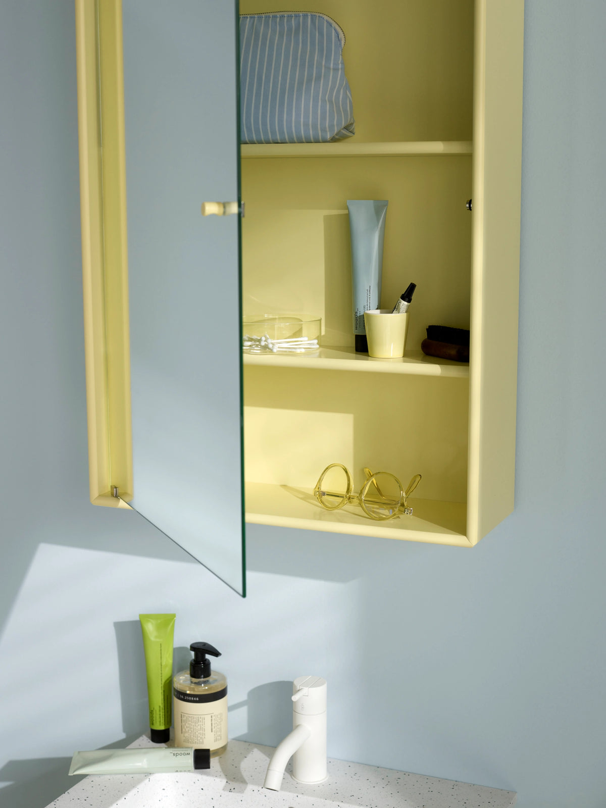 Armoire à miroir Reflect en situation : détail de l&