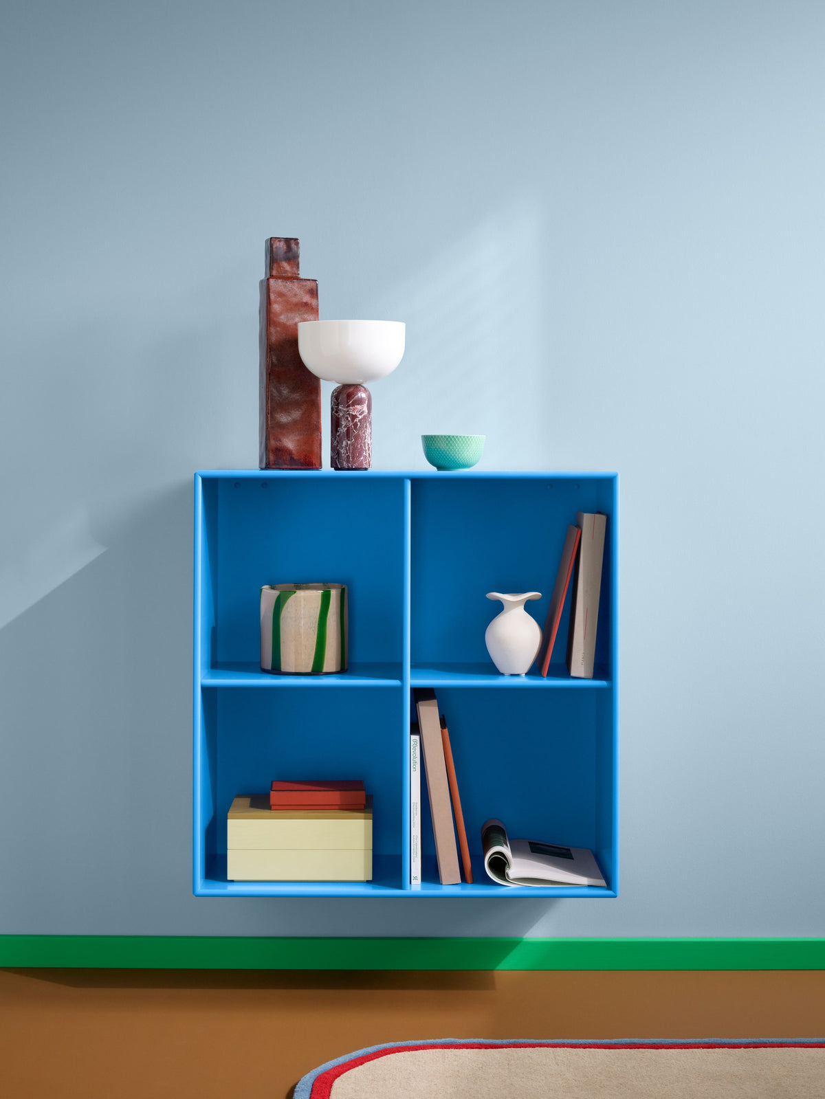 Mise en scène Montana avec bibliothèque Show, laques Azure