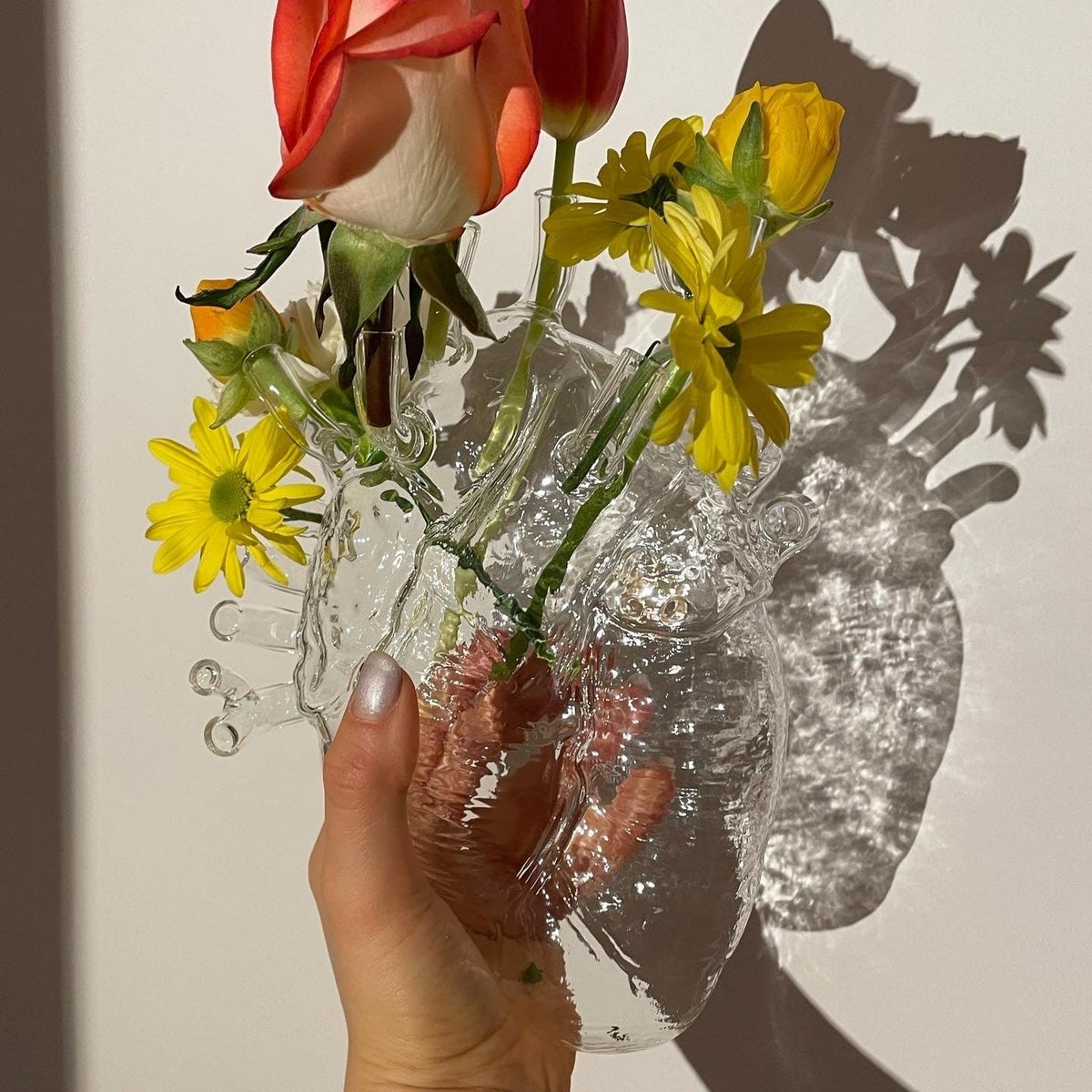 Vase coeur Love In Bloom en verre de Marcantonio - Seletti-vue 8-The Woods Gallery