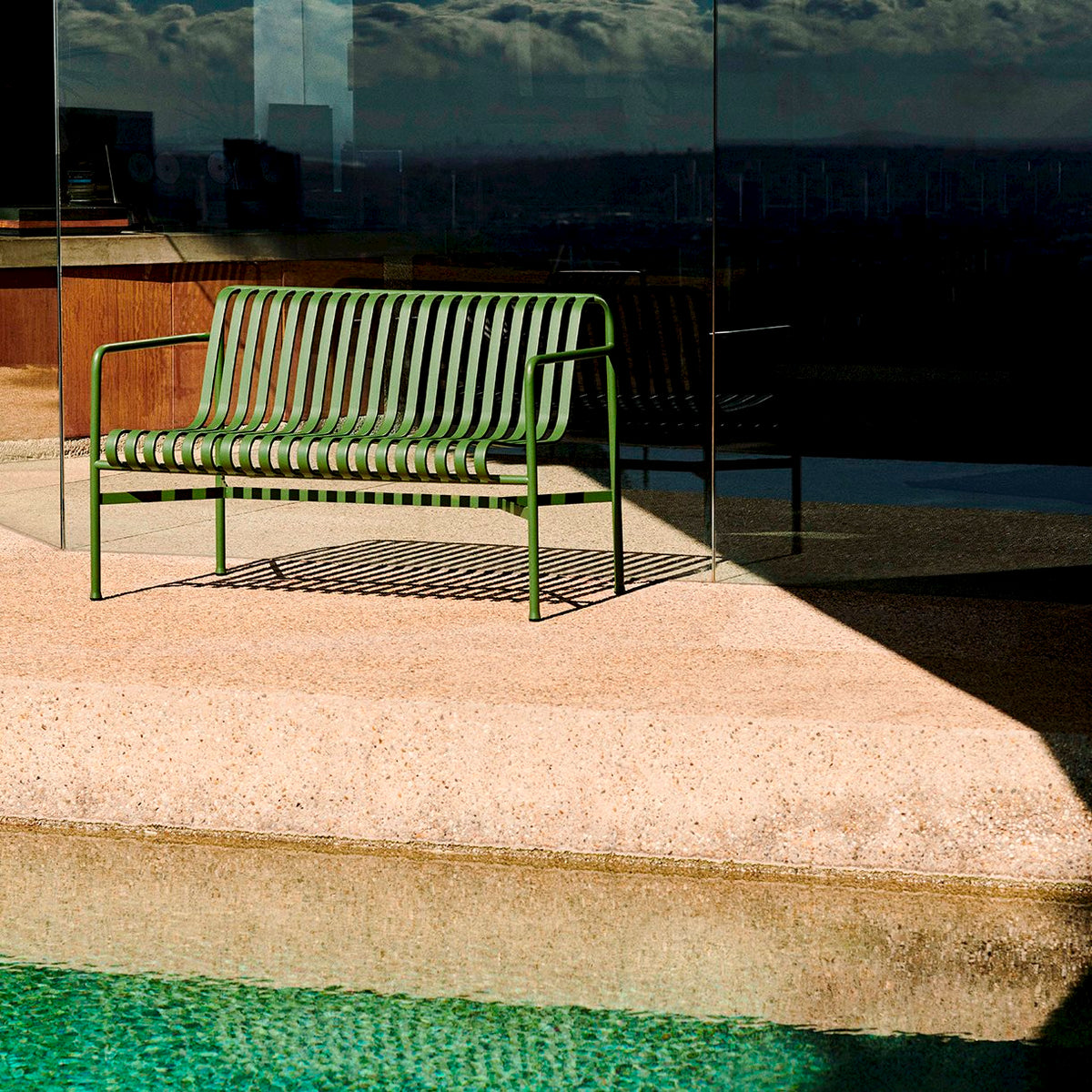 Banc de table Palissade - 128 cm - Hay-vue d’ambiance 2-The Woods Gallery