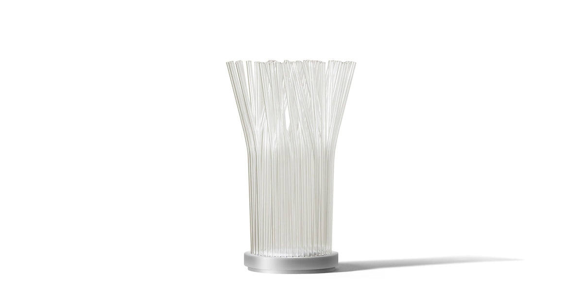 Lampe à poser Fluxus-E de Paolo Ulian - Cassina-vue de face, faisceau de tiges transparentes-Cassina