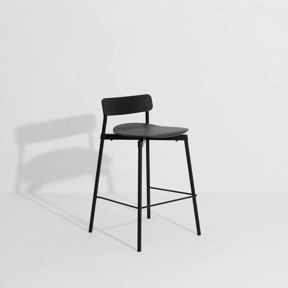 Tabouret de bar 65 cm Fromme Bois de Tom Chung - Petite Friture-Noir-The Woods Gallery