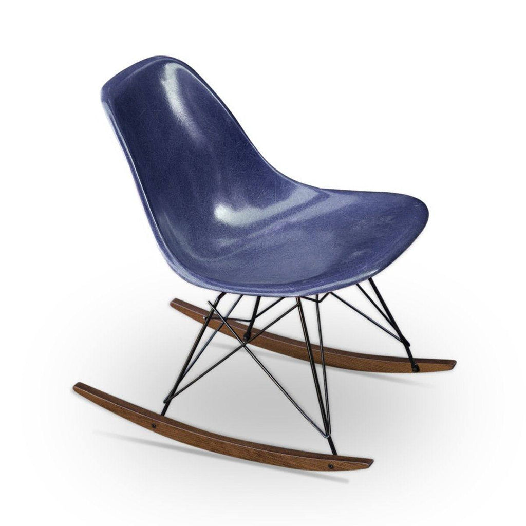 Chaise DSW Navy Blue de Charles & Ray Eames - Herman Miller - Vintage-RAR - Piètement Rocking chair Noir/Noyer-The Woods Gallery