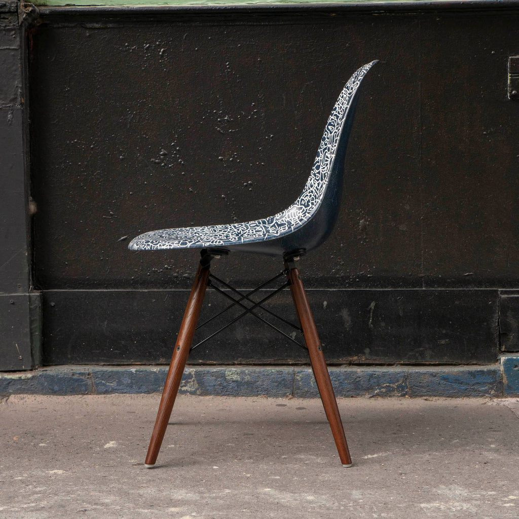 Chaise Eames DSW Navy Blue de Fuzi X The Woods Gallery - Herman Miller - Vintage-The Woods Gallery