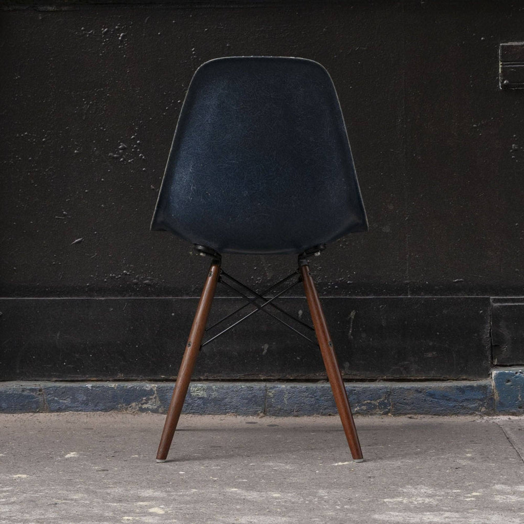 Chaise Eames DSW Navy Blue de Fuzi X The Woods Gallery - Herman Miller - Vintage-The Woods Gallery
