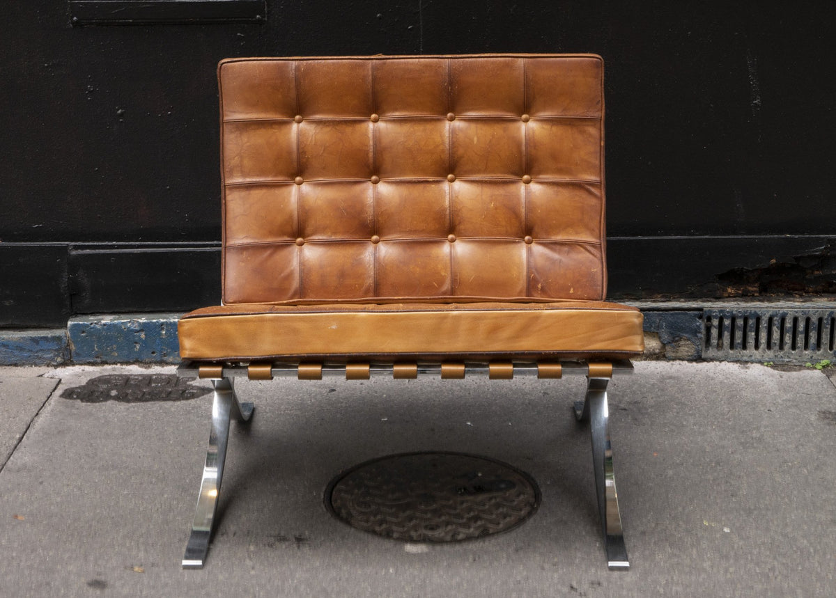 Fauteuil Barcelona Cognac de Mies Van Der Rohe - Knoll - Vintage-The Woods Gallery