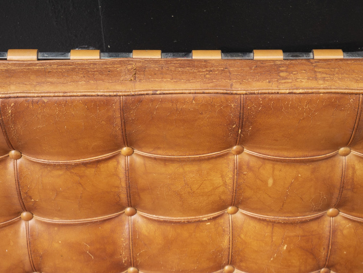Fauteuil Barcelona Cognac de Mies Van Der Rohe - Knoll - Vintage-The Woods Gallery