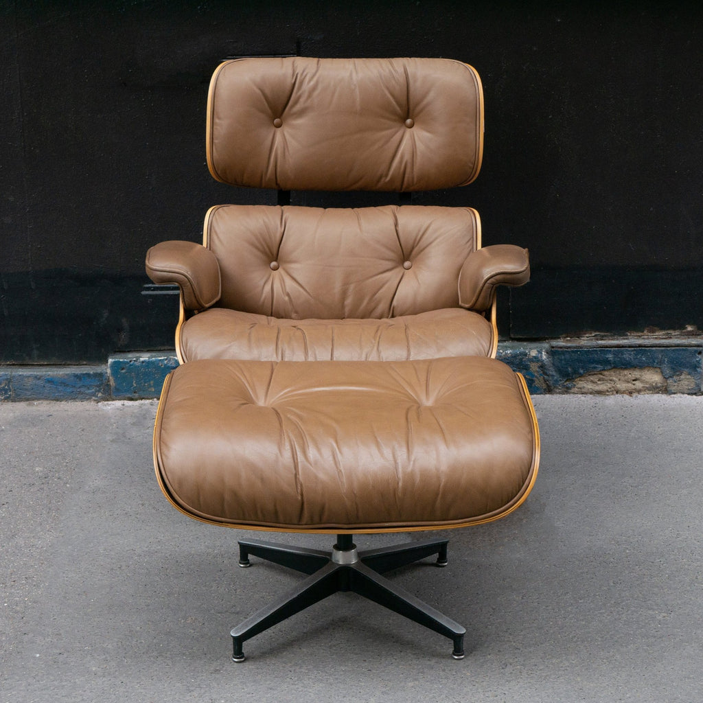Fauteuil Lounge Chair Beige de Charles & Ray Eames - Herman Miller - Vintage-The Woods Gallery