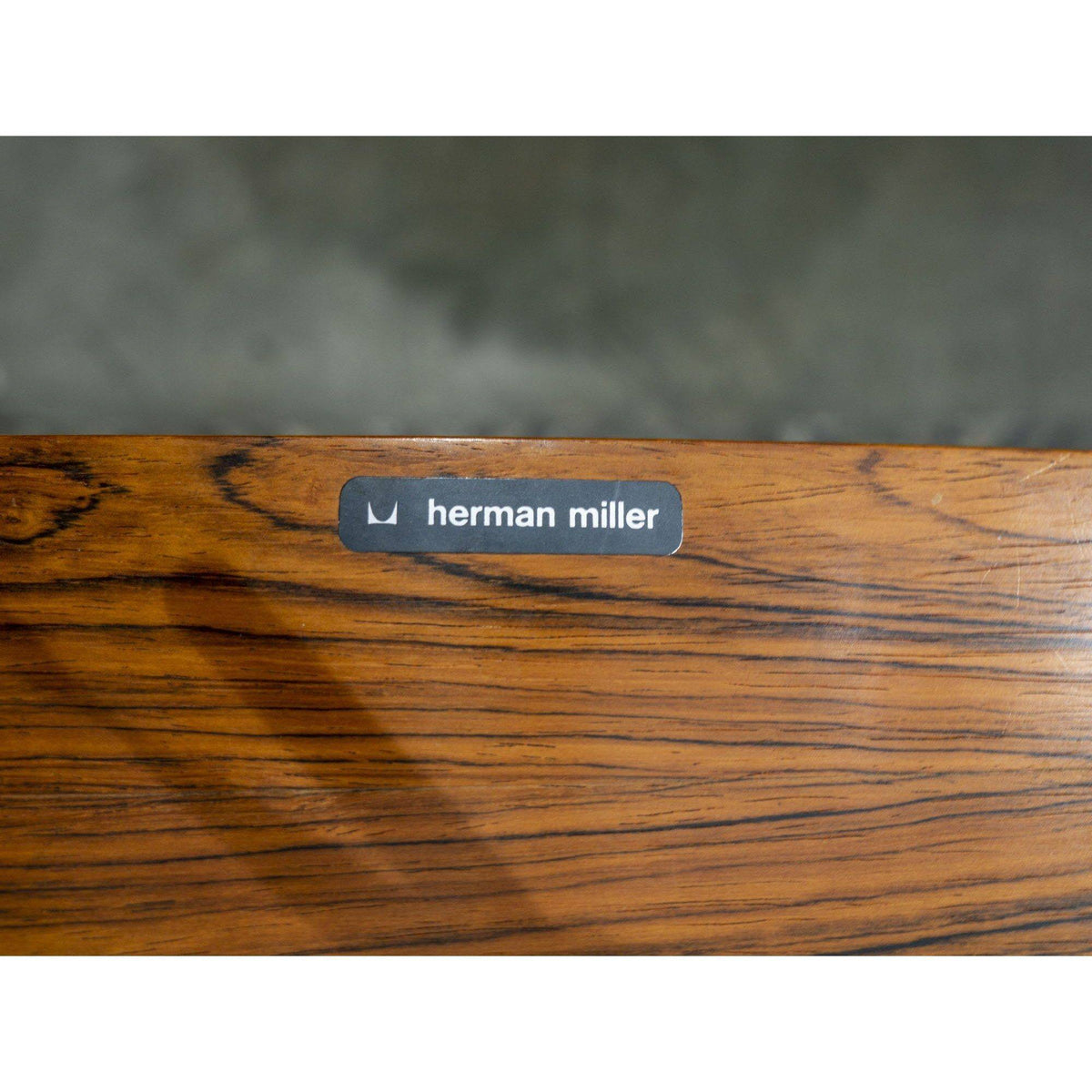 Fauteuil Lounge Chair noir de Charles & Ray Eames - Herman Miller - Vintage-The Woods Gallery
