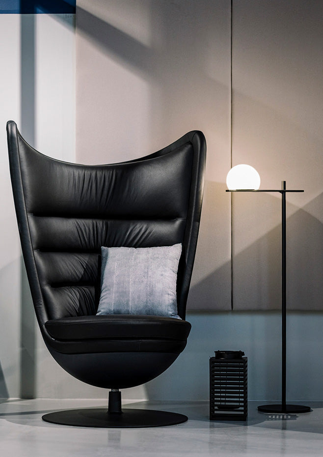 Lampadaire Circ - Estiluz-Noir-Utilisation intérieure-The Woods Gallery