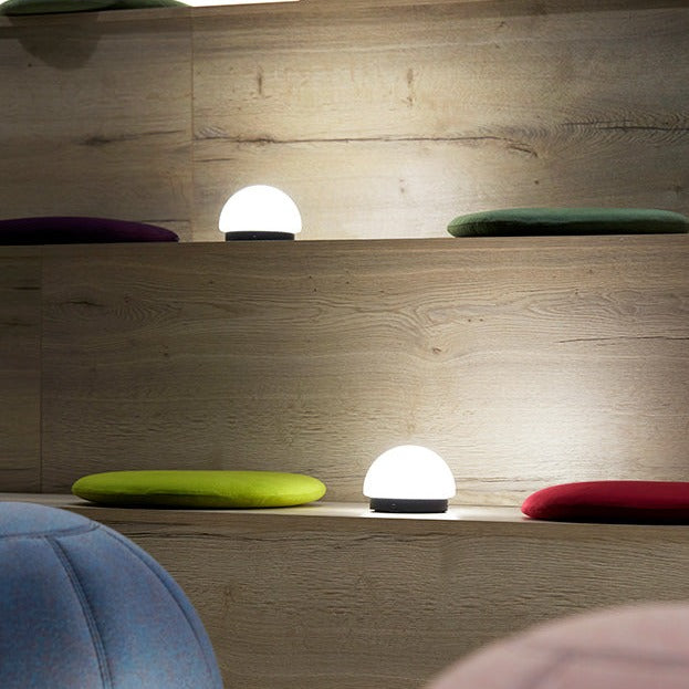 Lampe de table Circ - Estiluz-Noir-The Woods Gallery