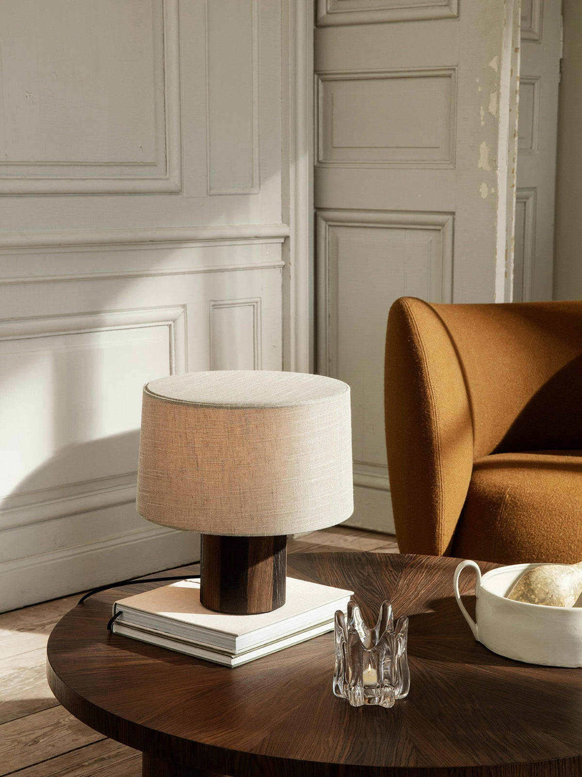 Lampe de table Post - Ferm Living-The Woods Gallery