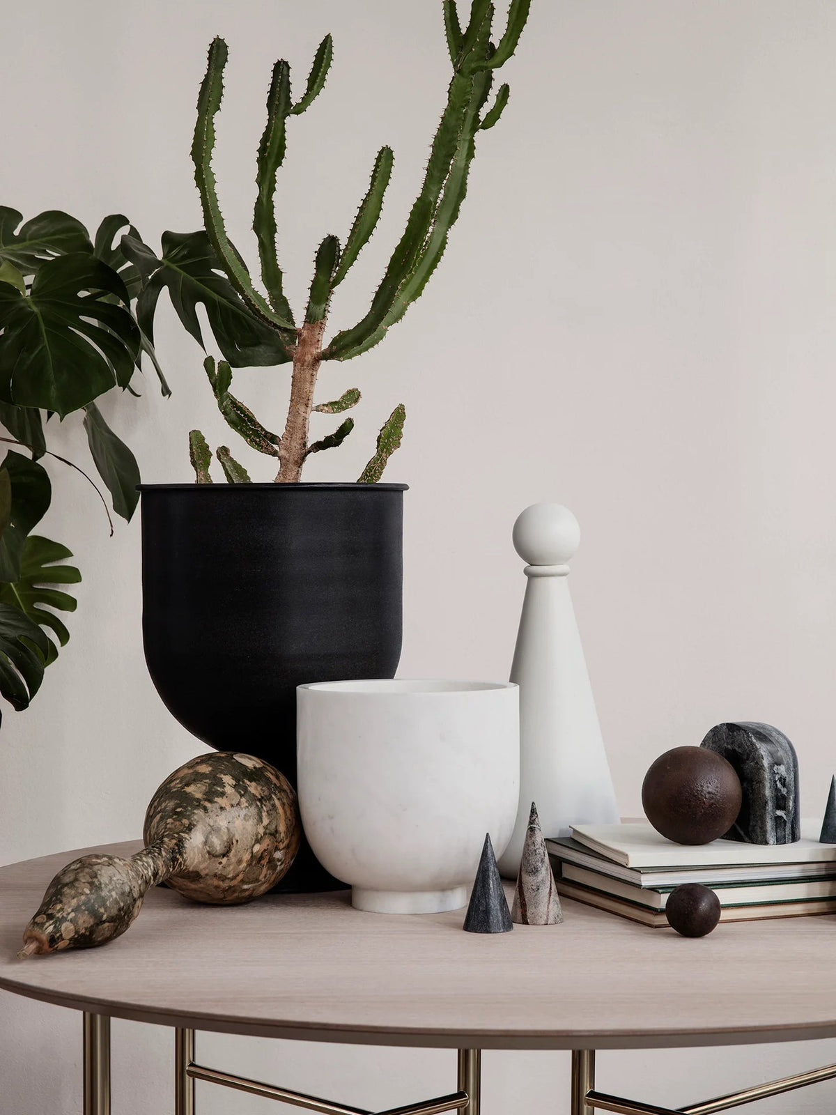 Pot de fleurs Hourglass - Ferm Living-XS-The Woods Gallery