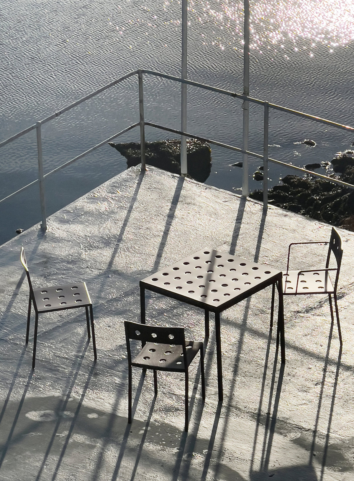 Table Balcony L 75 cm - Hay-Anthracite-The Woods Gallery