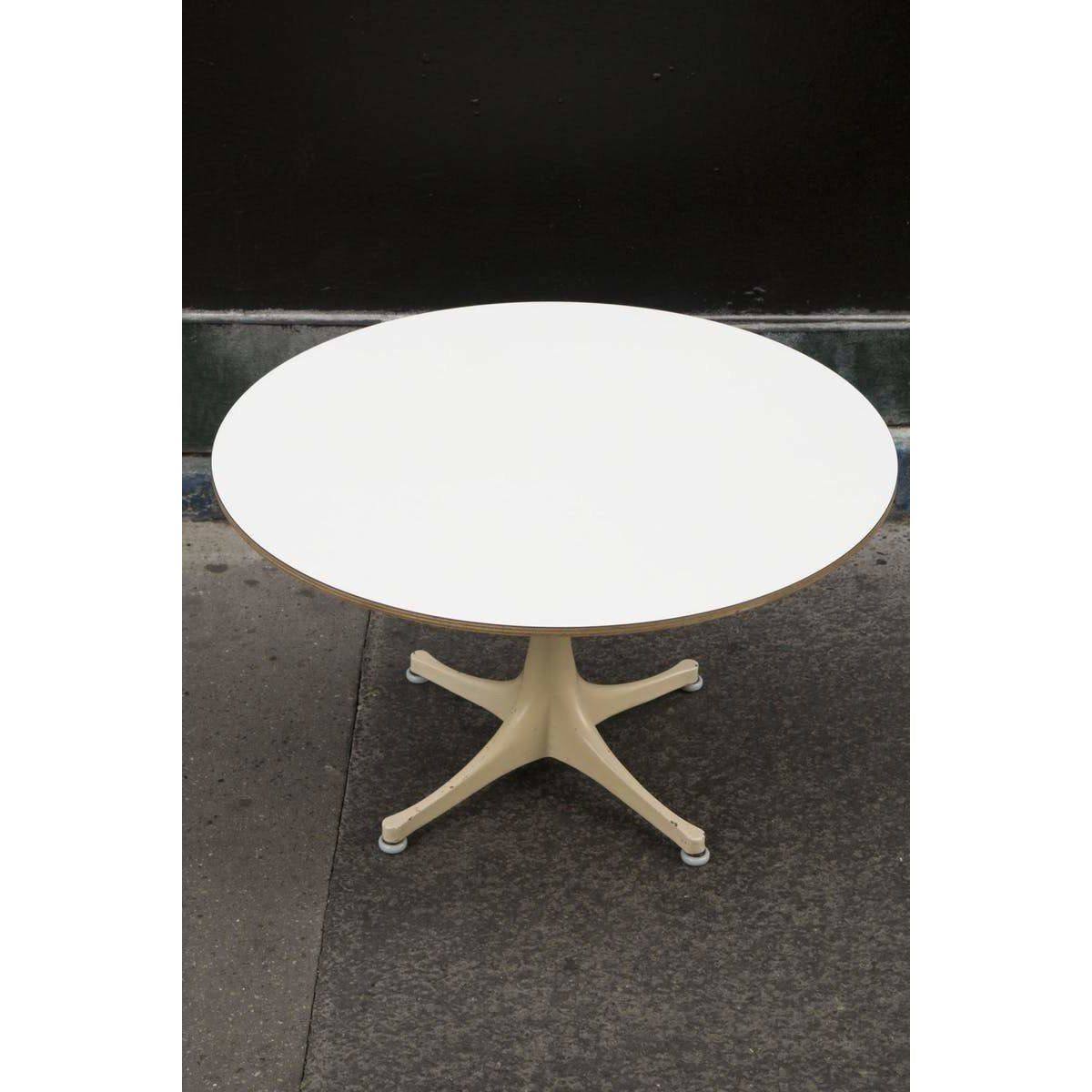 Table basse de George Nelson - ⌀72x42cm - Herman Miller - Vintage-The Woods Gallery