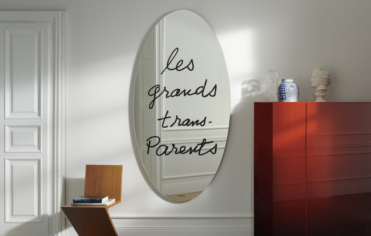 Miroir Les Grands Trans-Parents de Man Ray - Cassina-grand miroir ovale à inscription, près d&