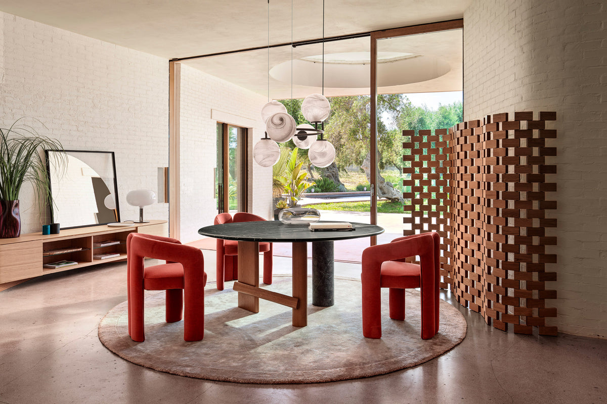 Chaise Dudet par Patricia Urquiola - Cassina-chaises rouges autour d&