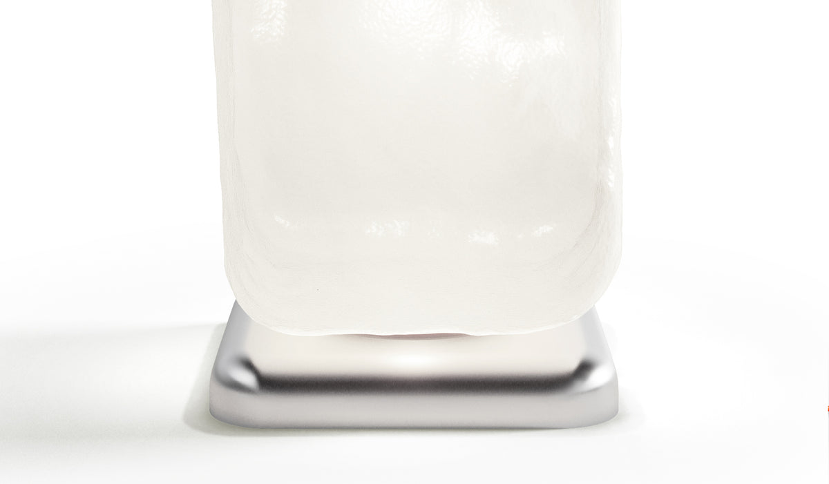 Lampe à poser Wax, Stone, Light de Linde Freya Tangelder - Cassina-gros plan sur la base en verre dépoli et métal-Cassina