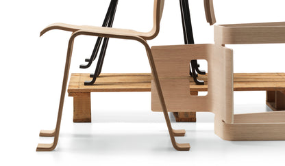Chaise 517 Ombra Tokyo de Charlotte Perriand - Cassina-détail des chaises empilées-The Woods Gallery
