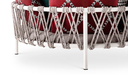 Canapé extérieur Love Bed Trampoline de Patricia Urquiola - Cassina-détail de la corde tressée et des pieds-The Woods Gallery