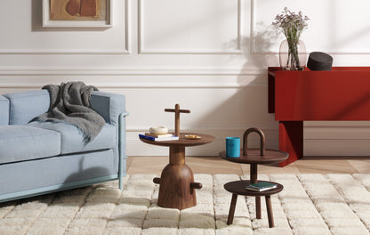 Objets Réaction Poétique de Jaime Hayon - Cassina-en situation dans un salon, tables basses en bois-Cassina