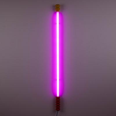 Lampe LED Superlinea fuchsia de BBMDS - Seletti-vue 1-The Woods Gallery