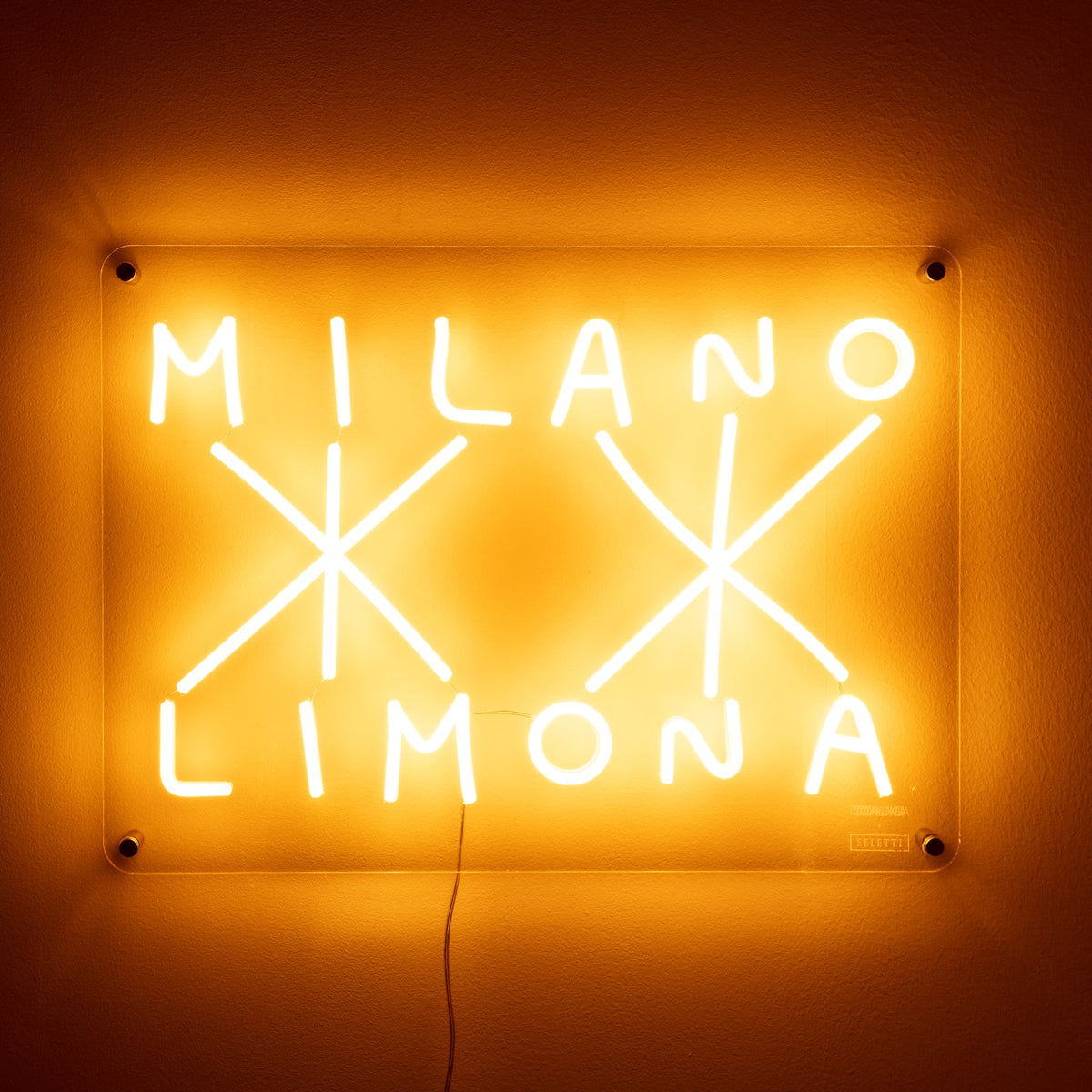 Enseigne lumineuse Milano Limona de Nico Vascellari - Seletti-vue 3-The Woods Gallery