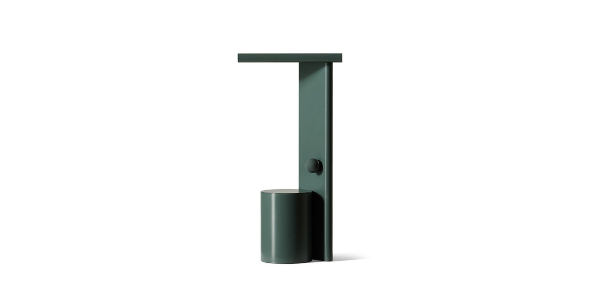 Lampe à poser Polyshape de Ferréol Babin - Cassina-vue de face, lampe verte avec plateau-Cassina